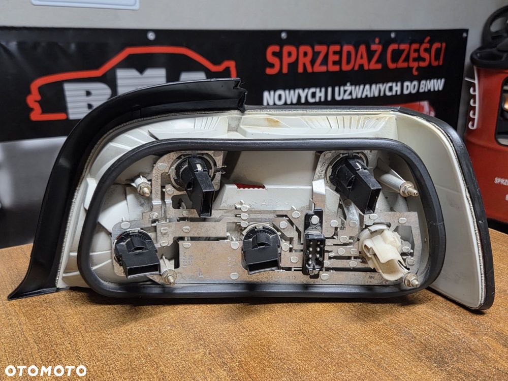 BMW E36 Coupe Lampa Tył Tylna Lewa Oryginał Ładny Stan Kompletna z Żarówkami Oryginał BMW - 5