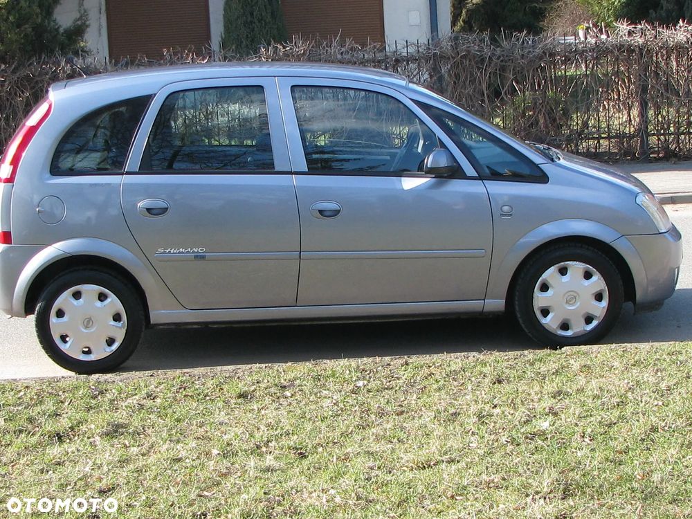 Opel Meriva 1.6 16V (Essentia) - 4