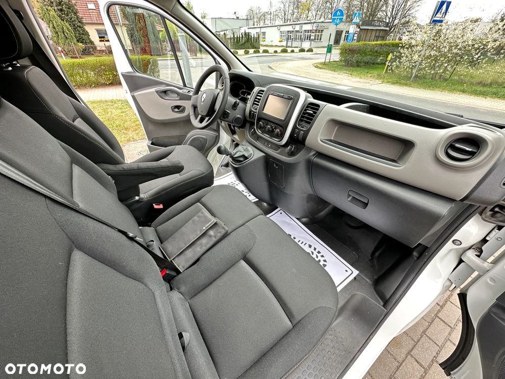 Renault Trafic - 23