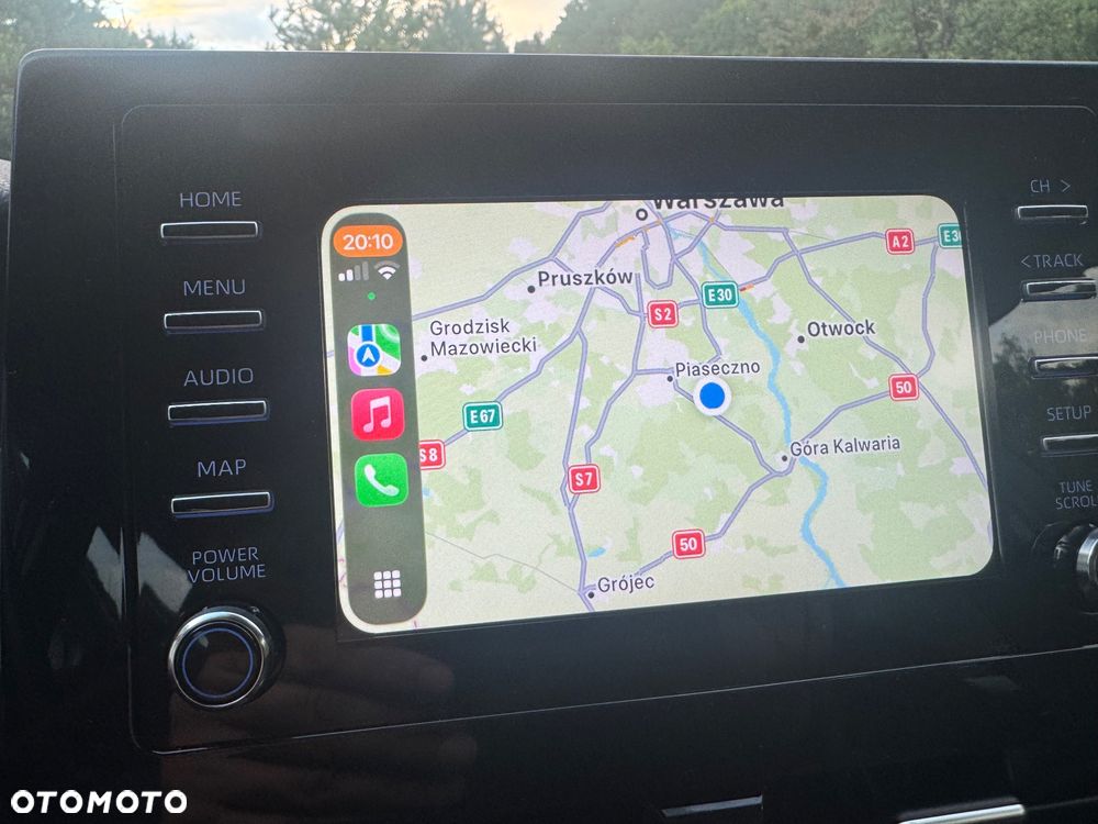 Toyota Camry 2.5 Hybrid Comfort CVT - 28