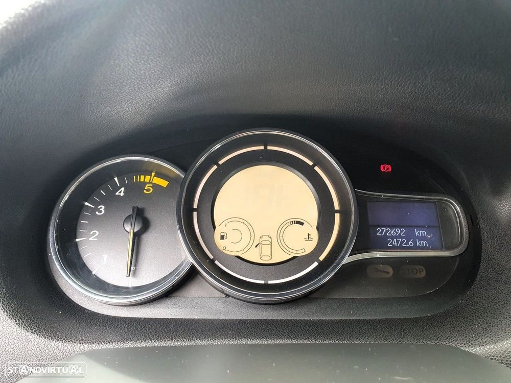 Renault Mégane 1.5 dCi Dynamique S - 16