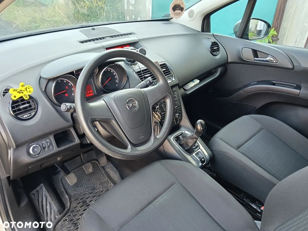 Opel Meriva - 9