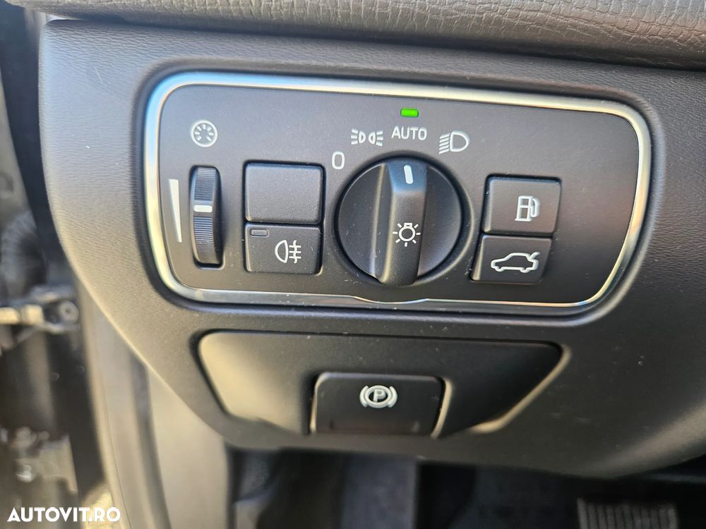 Volvo XC 60 D3 Geartronic Momentum - 19