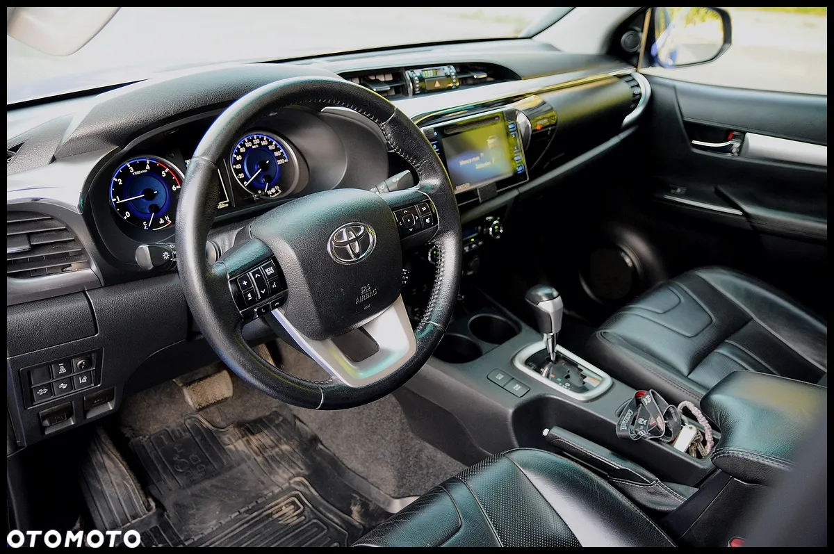 Toyota Hilux - 24