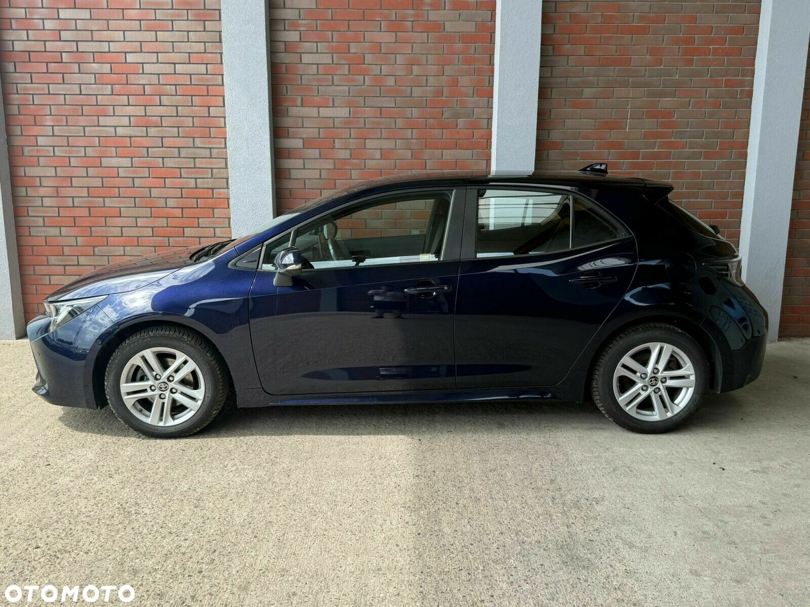 Toyota Corolla - 2