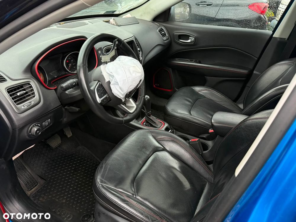 Jeep Compass - 14