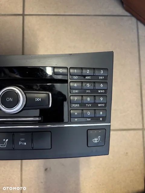 RADIO RADIOODTWARZACZ MERCEDES E KLASA W212 A2129063001 - 4