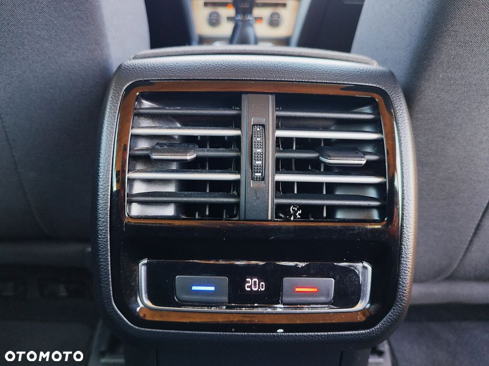 Volkswagen Passat 2.0 TDI SCR Business - 28
