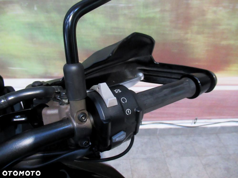 Kawasaki Versys 1000 - 10