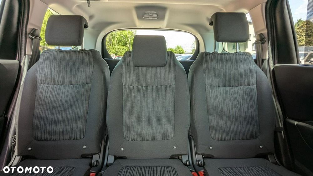 Peugeot 5008 - 19