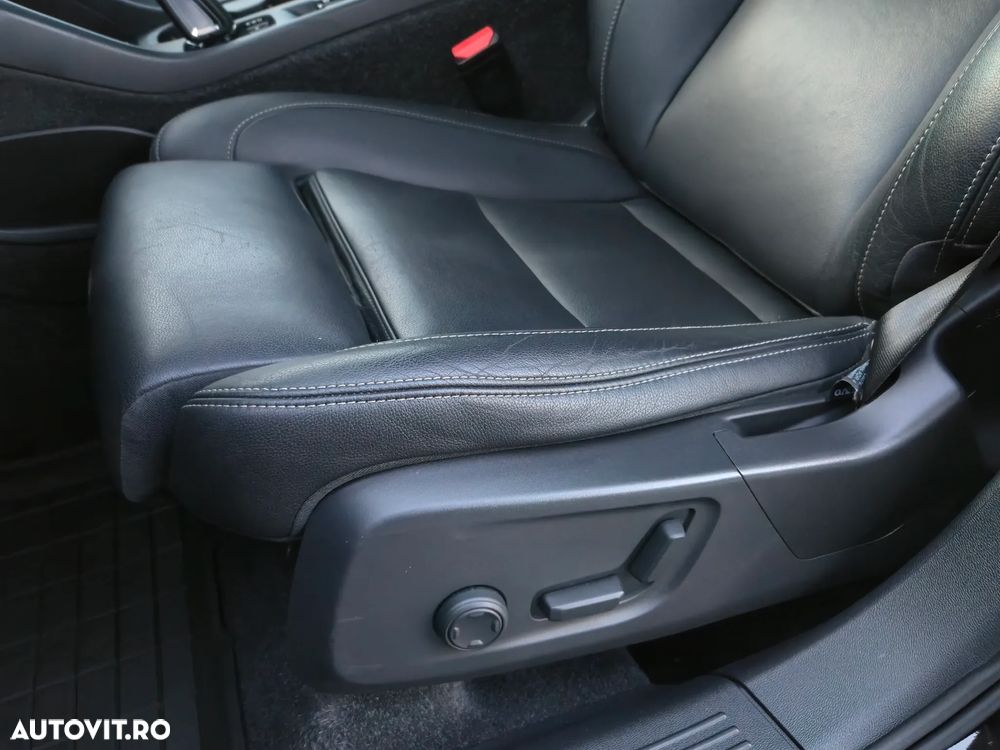 Volvo XC 40 D4 AWD Geartronic Inscription - 11