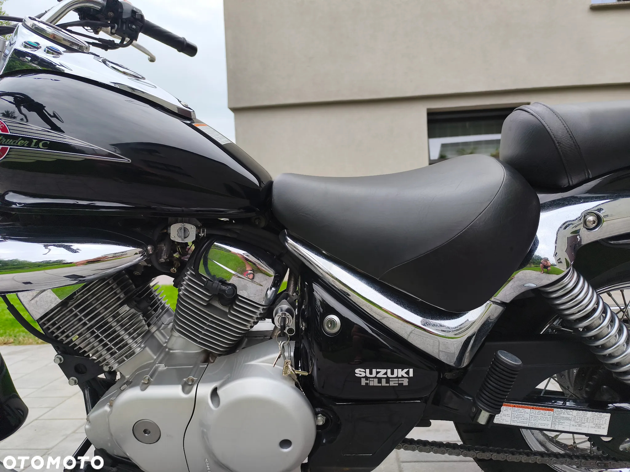 Suzuki Intruder - 12