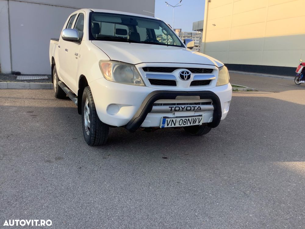 Toyota Hilux 4x4 Xtra Cab - 1