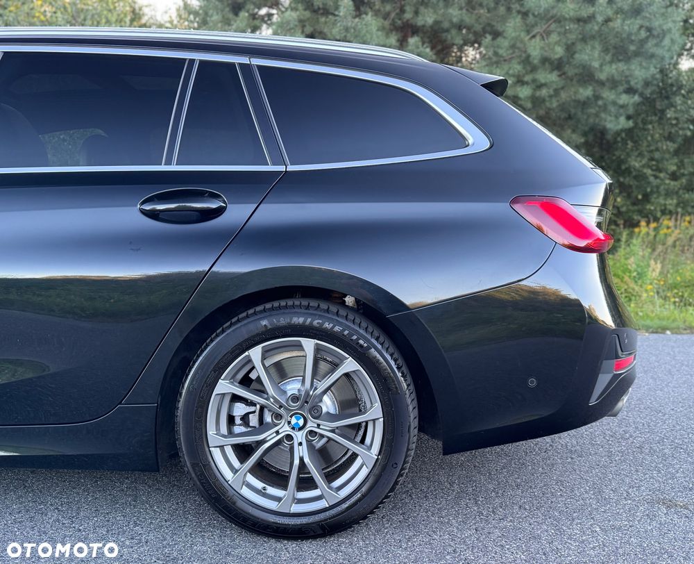 BMW Seria 3 330i Touring Sport Line - 10