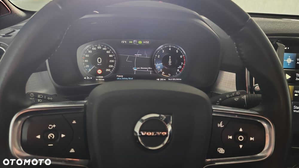Volvo XC 40 T3 Momentum Pro - 15