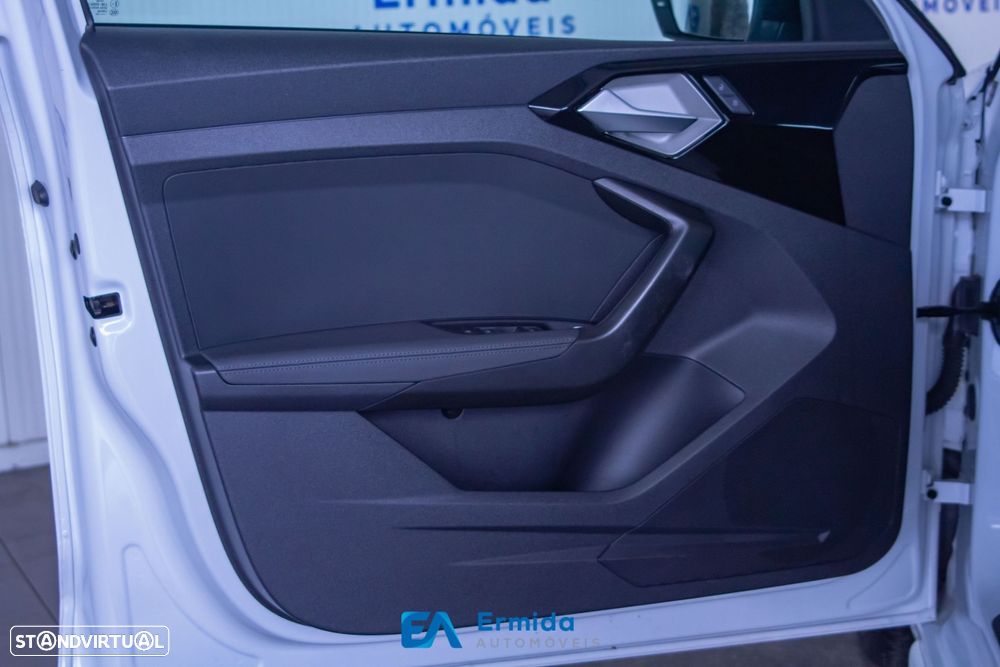 Audi A1 Sportback 25 TFSI S line - 35