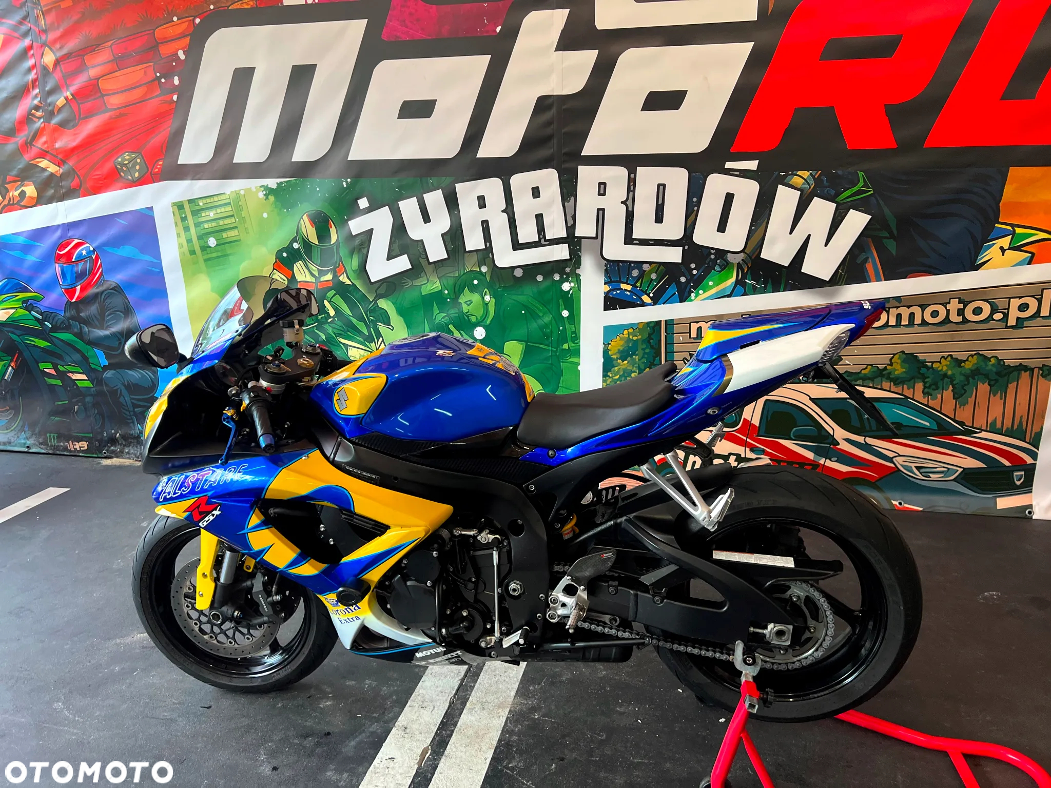 Suzuki GSX-R - 16