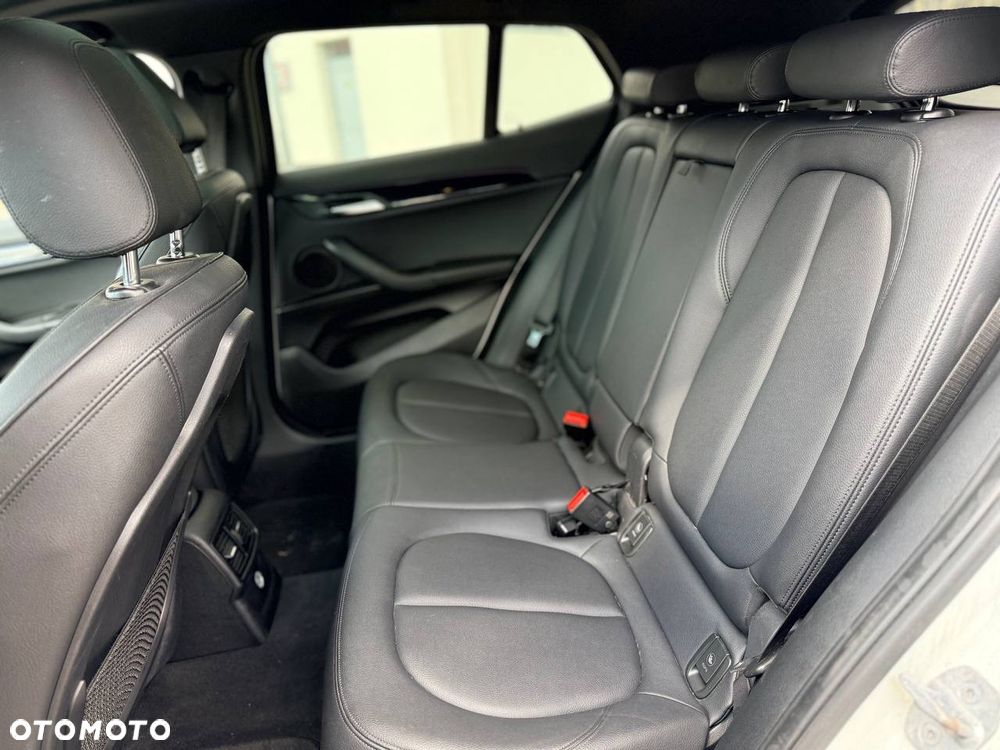 BMW X2 xDrive20i Advantage Plus - 10