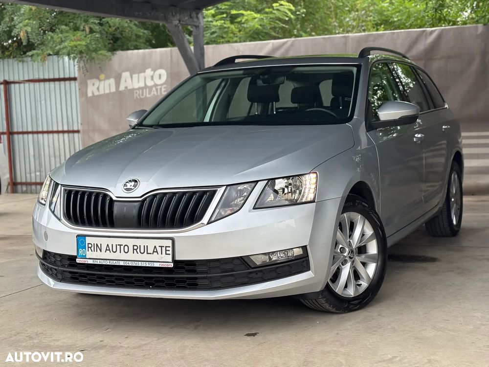 Skoda Octavia Combi Diesel 2.0 TDI DSG Ambition - 4