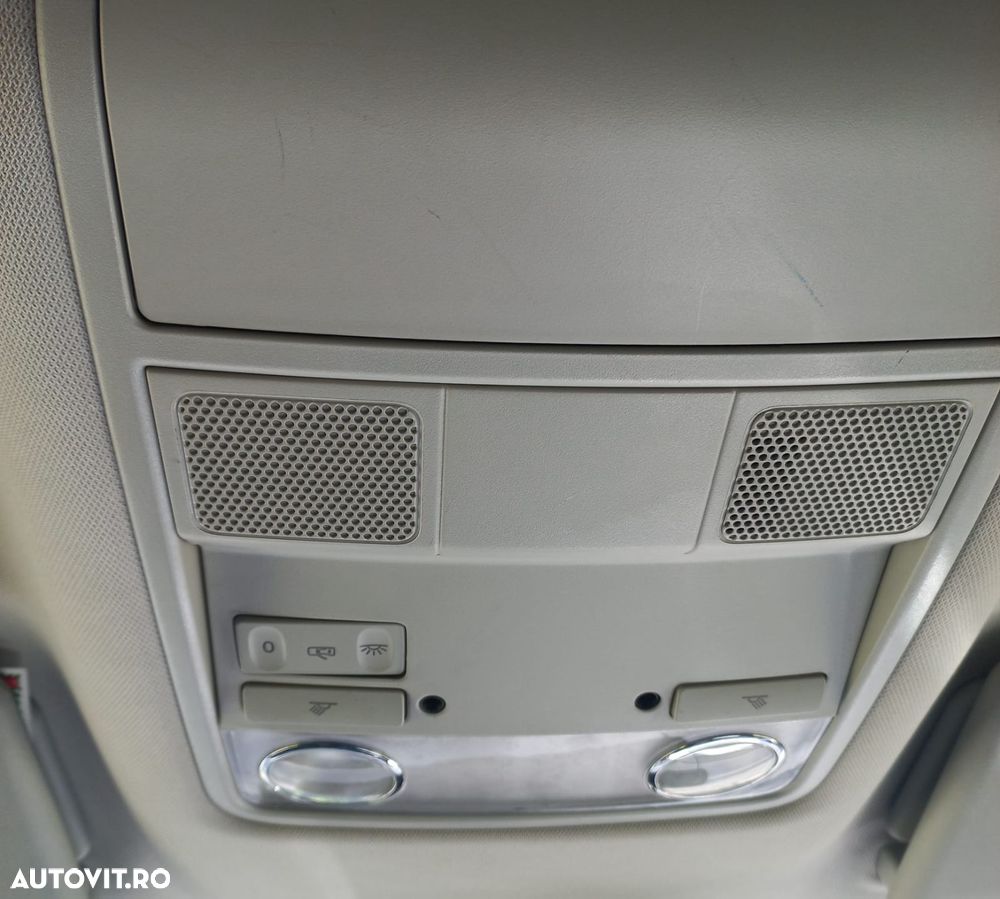 Skoda Superb 2.0 TDI Elegance DSG - 9