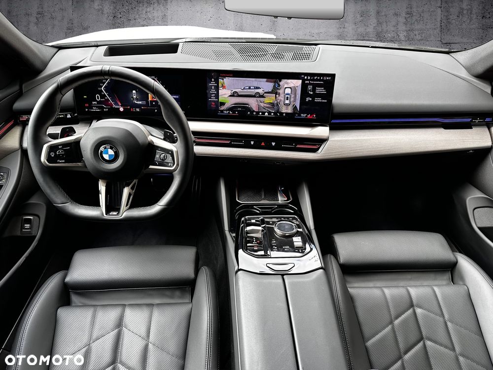 BMW Seria 5 520d Touring - 38