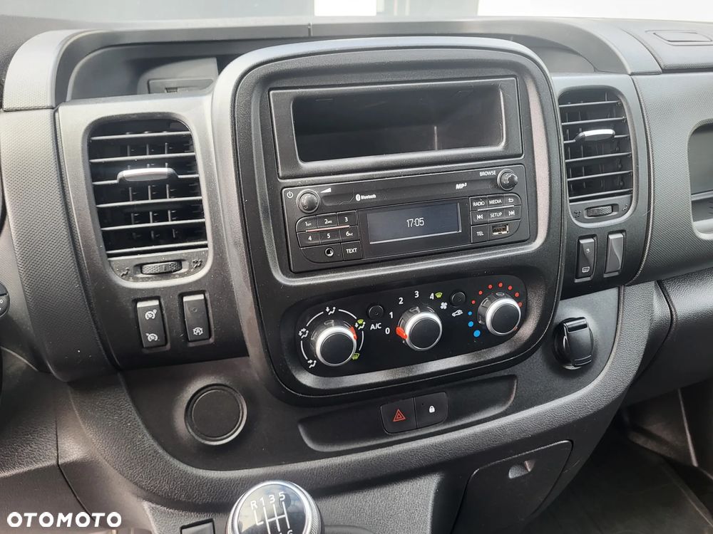 Renault Trafic - 12