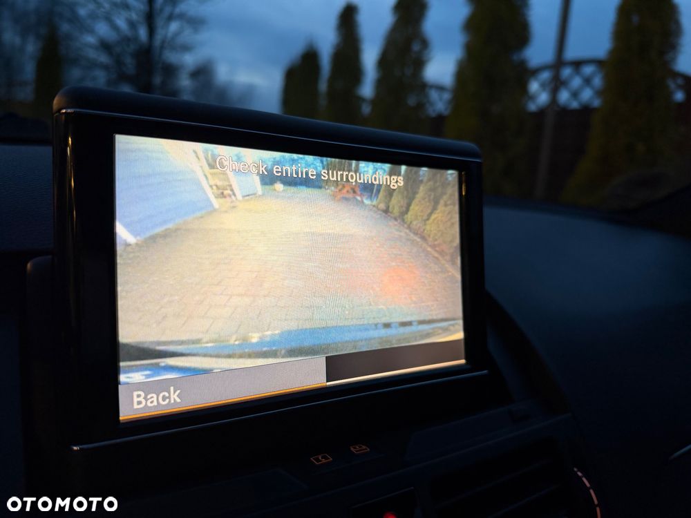 Mercedes-Benz Klasa C 180 K BlueEff Avantgarde - 26