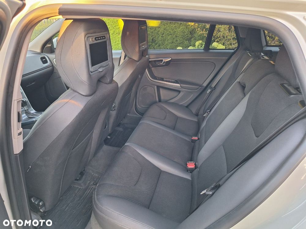 Volvo V60 D2 - 4