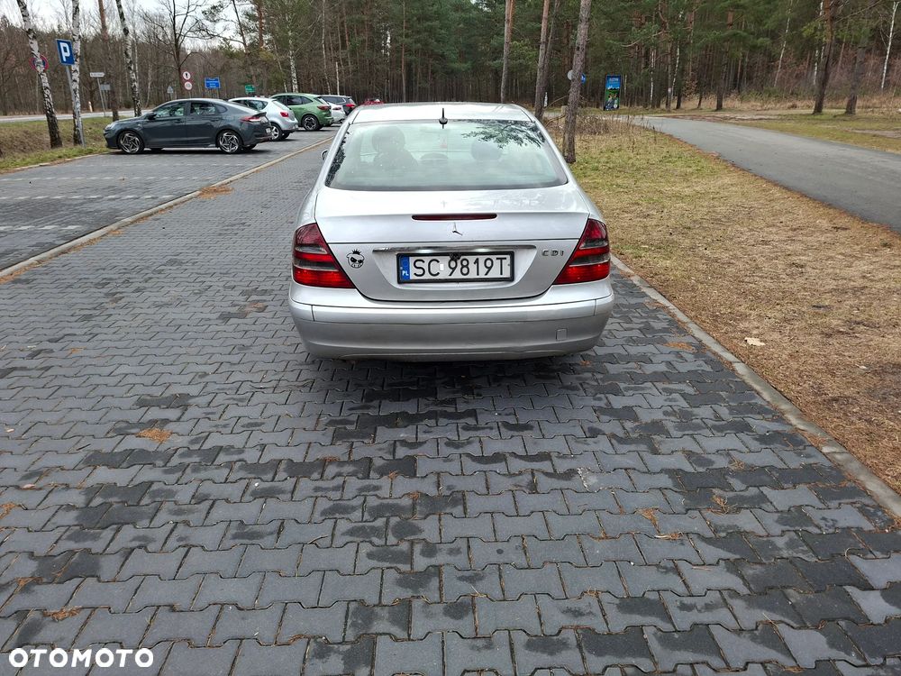 Mercedes-Benz Klasa E 220 CDI Automatik Avantgarde DPF - 16