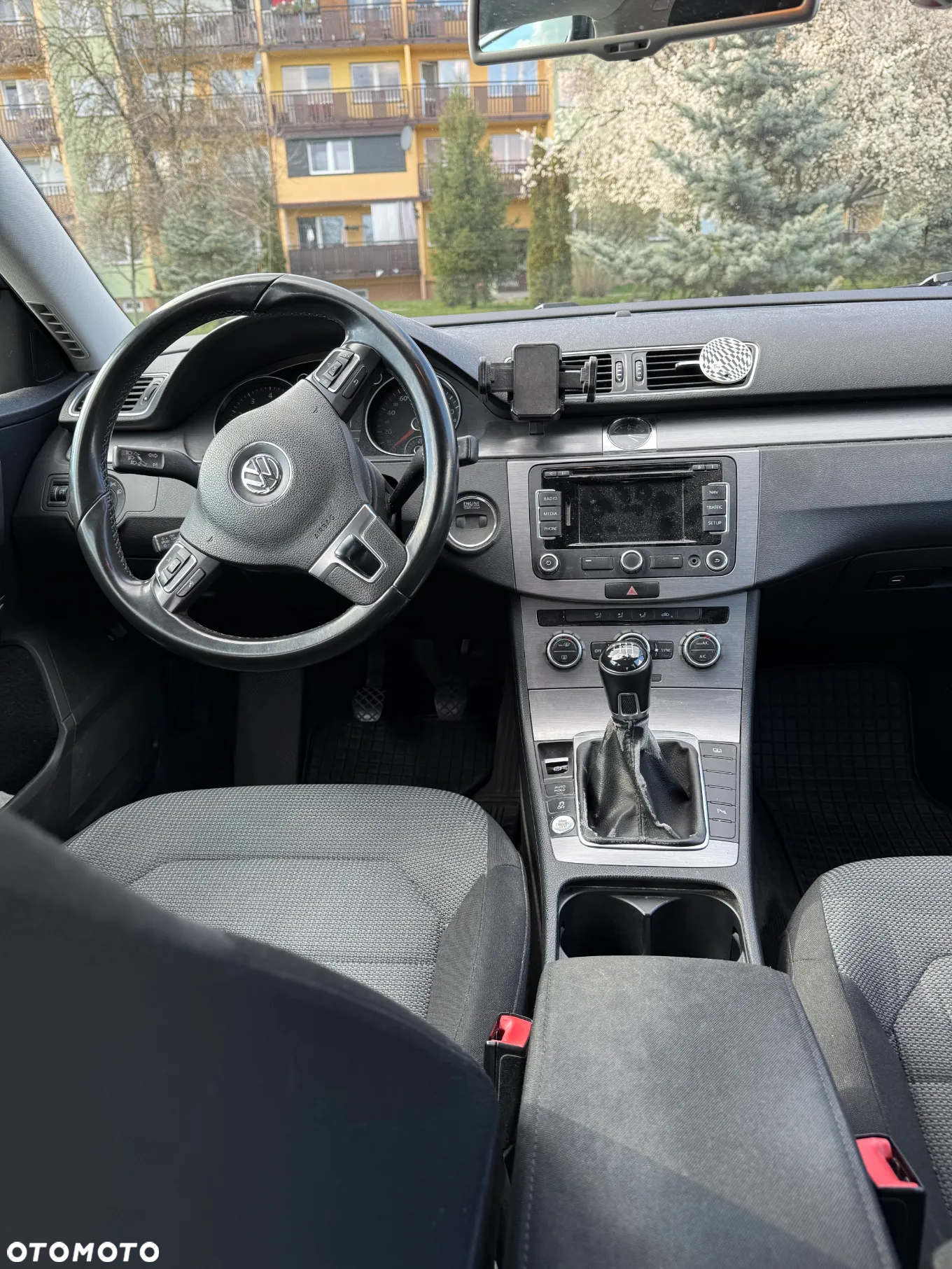 Volkswagen Passat - 12