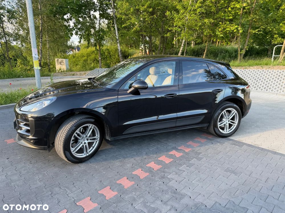 Porsche Macan Standard - 1