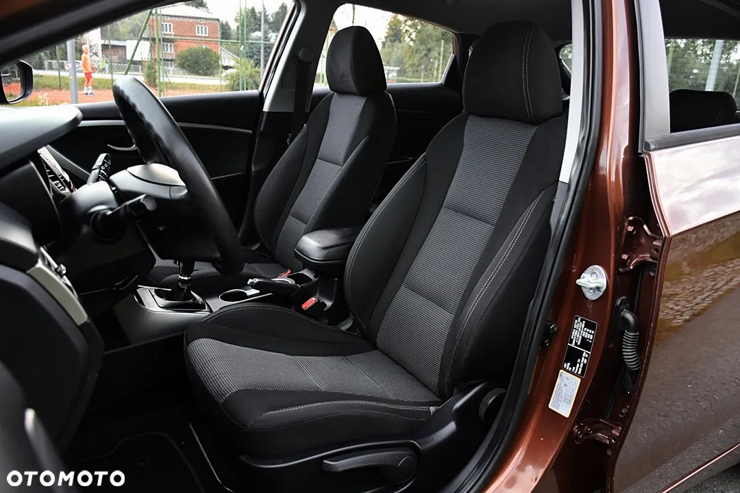 Hyundai i30 1.4 Comfort - 6