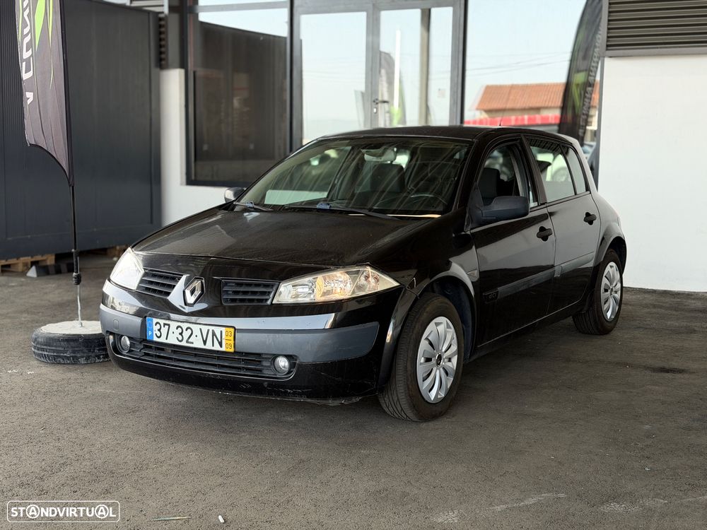 Renault Mégane 1.5 dCi Dynamique - 4