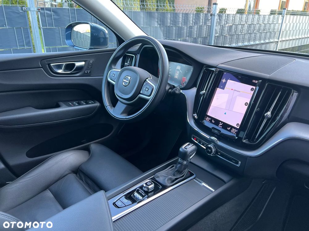 Volvo XC 60 D4 Geartronic Momentum Pro - 34