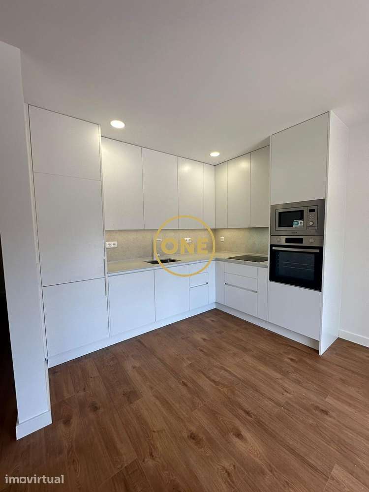 T2 Baixa da Banheira Totalmente Remodelada - Grande imagem: 5/16