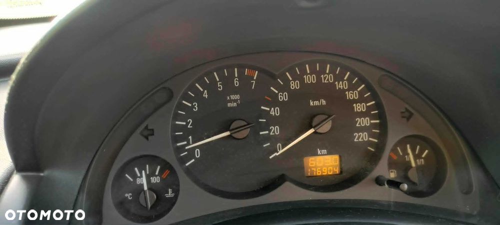 Opel Corsa - 5