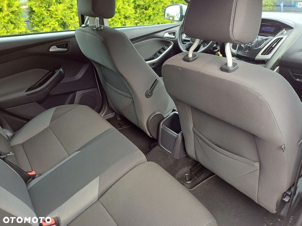 Ford Focus 1.6 Ambiente - 18