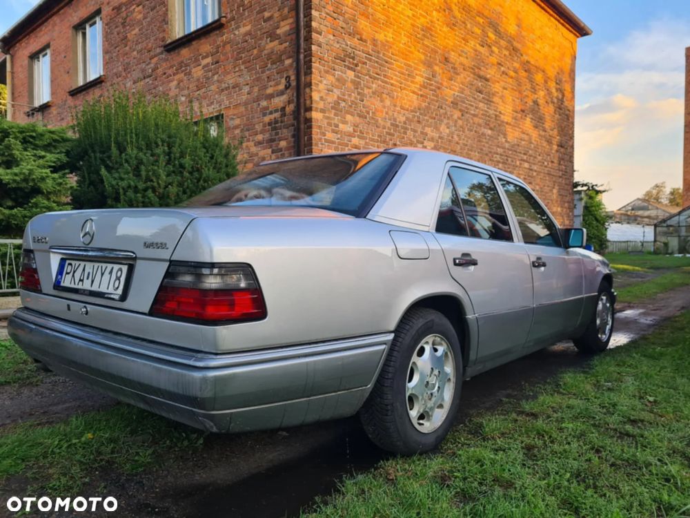 Mercedes-Benz Klasa E 250 D - 5