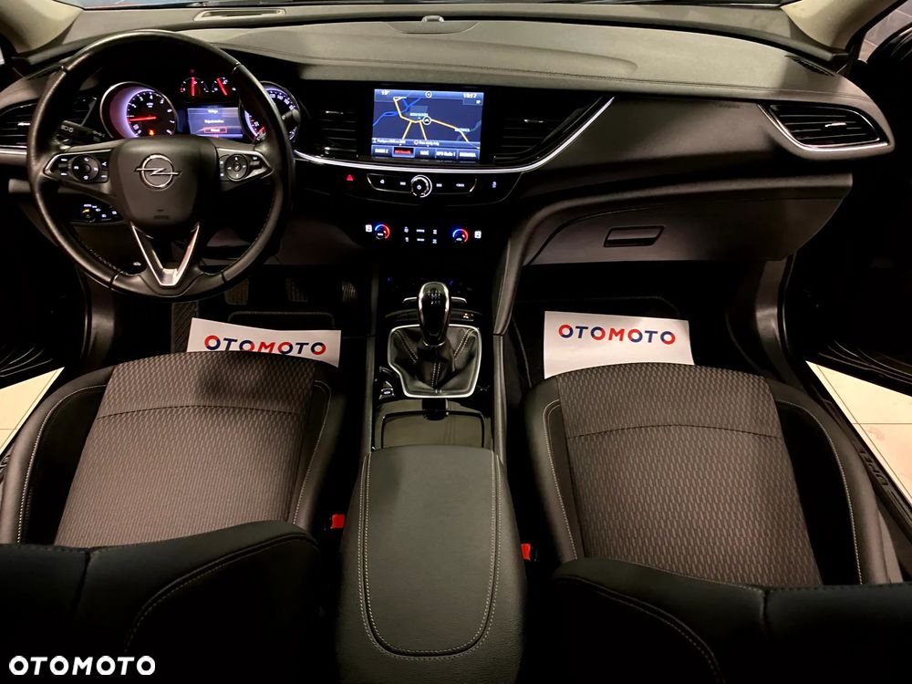 Opel Insignia CT 1.5 T Exclusive S&S - 10