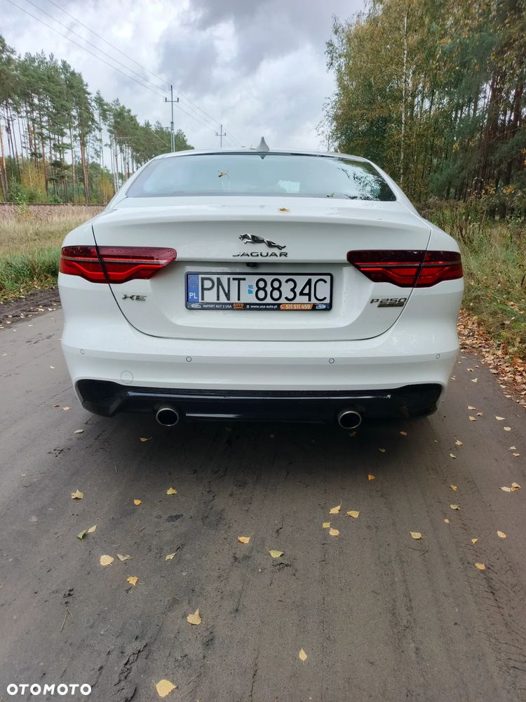 Jaguar Xe 2019 photo 5