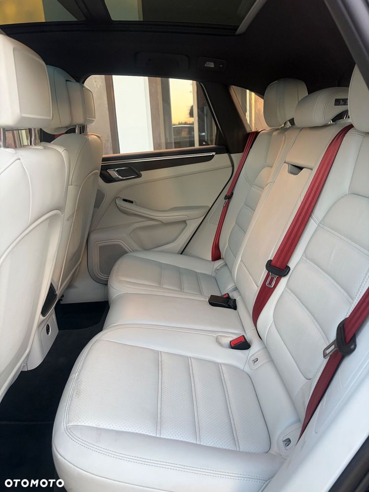 Porsche Macan T - 4