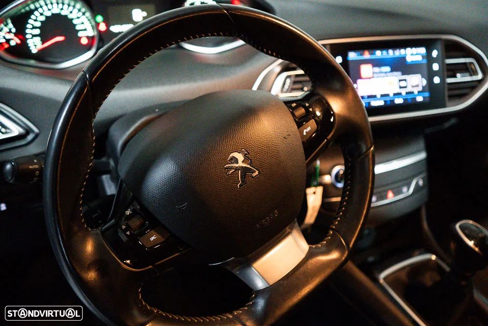 Peugeot 308 SW 1.5 BlueHDi Style - 23