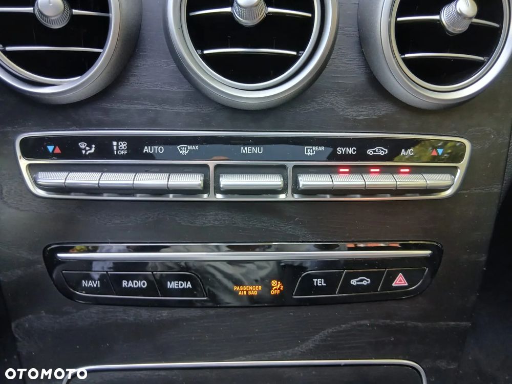 Mercedes-Benz Klasa C 200 d 9G-TRONIC AMG Line - 32