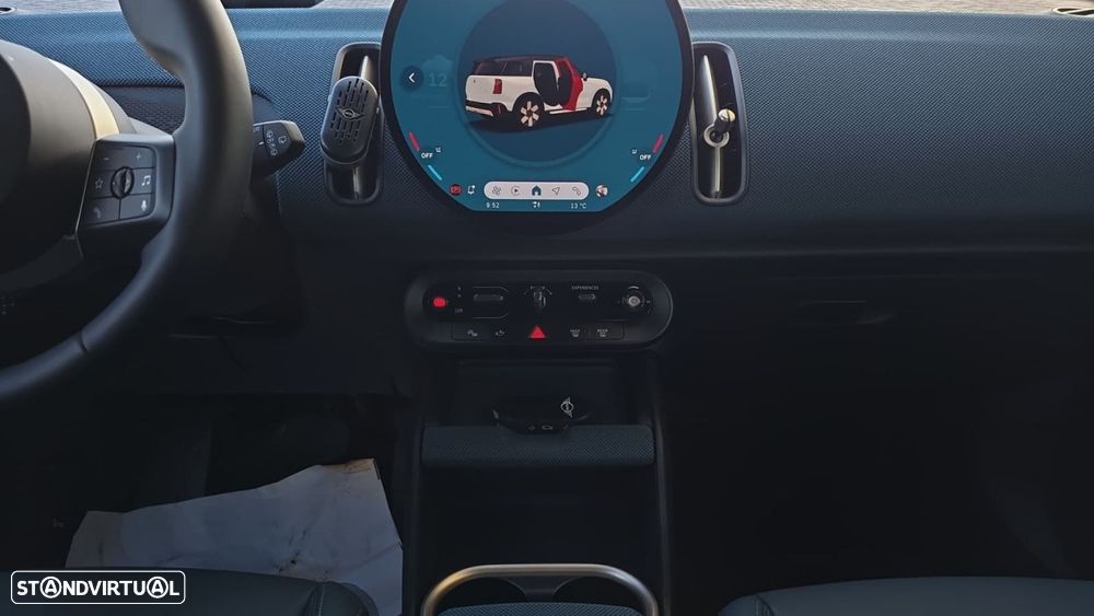 MINI Countryman E Favoured L - 13