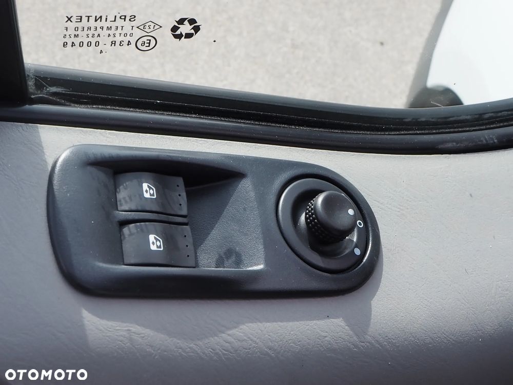 Opel Vivaro - 14