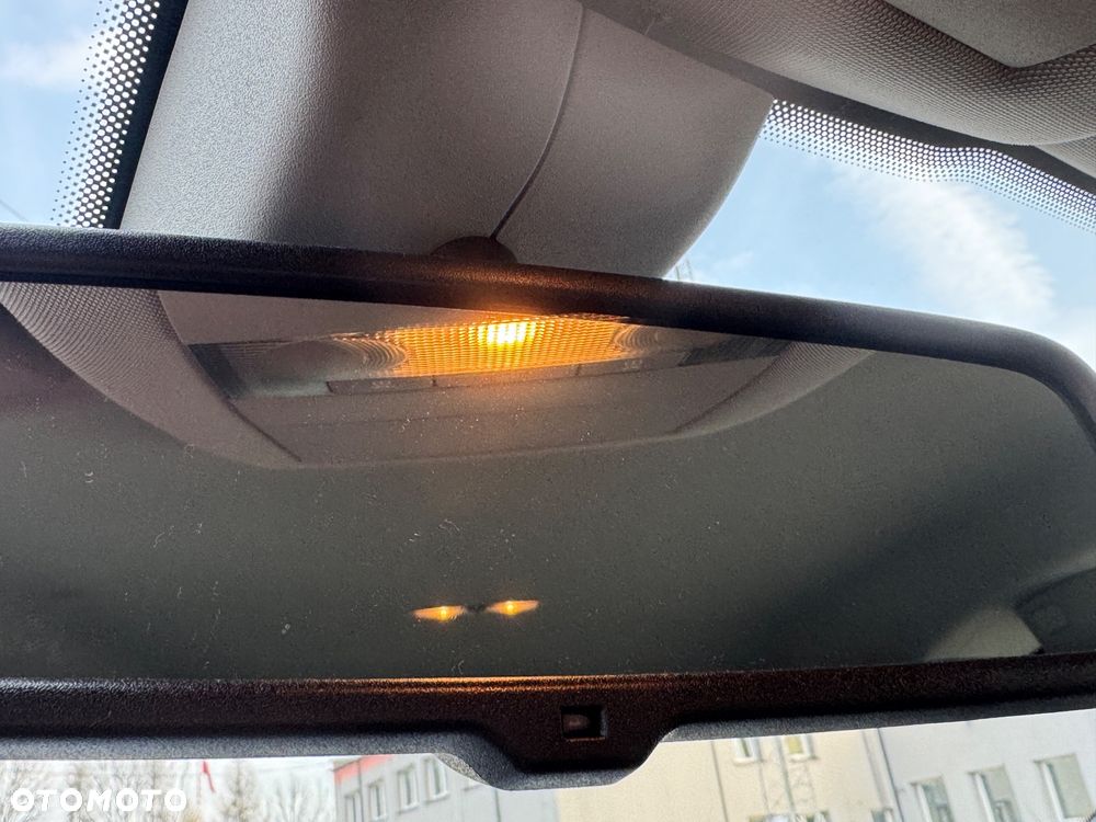 Opel Astra 1.6 Essentia - 22