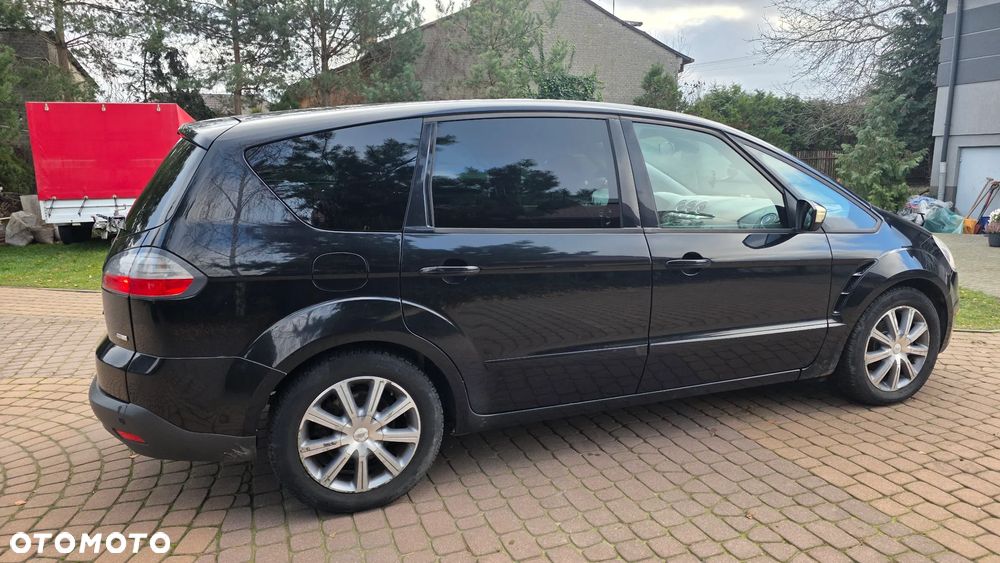 Ford S-Max - 16