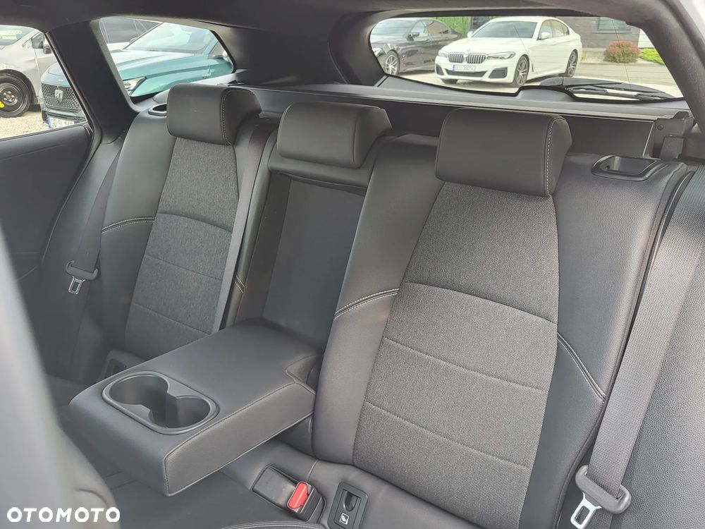 Toyota Corolla - 12