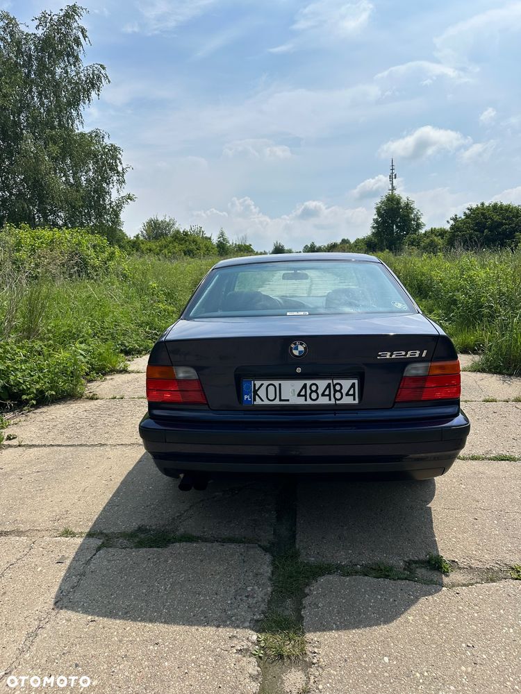 BMW Seria 3 328i - 5