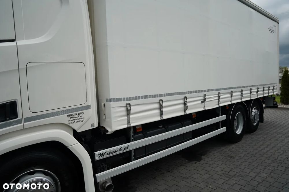 Scania R 450 / FIRANKA 7,7 m / 6x2 / DACH PODNOSZONY / OŚ PODNOSZONA / SKRĘTNA / WINDA DHOLLANDIA 3 500 KG / KLIMA POSTOJOWA / EURO 6 - 11